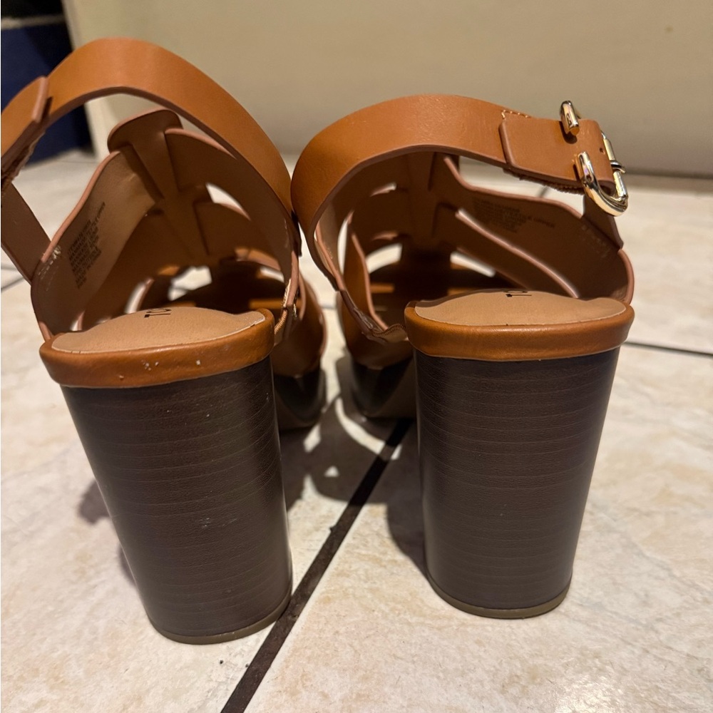 TORRID FISHERMAN BLOCK HEEL SIZE 8 - Picture 7 of 7